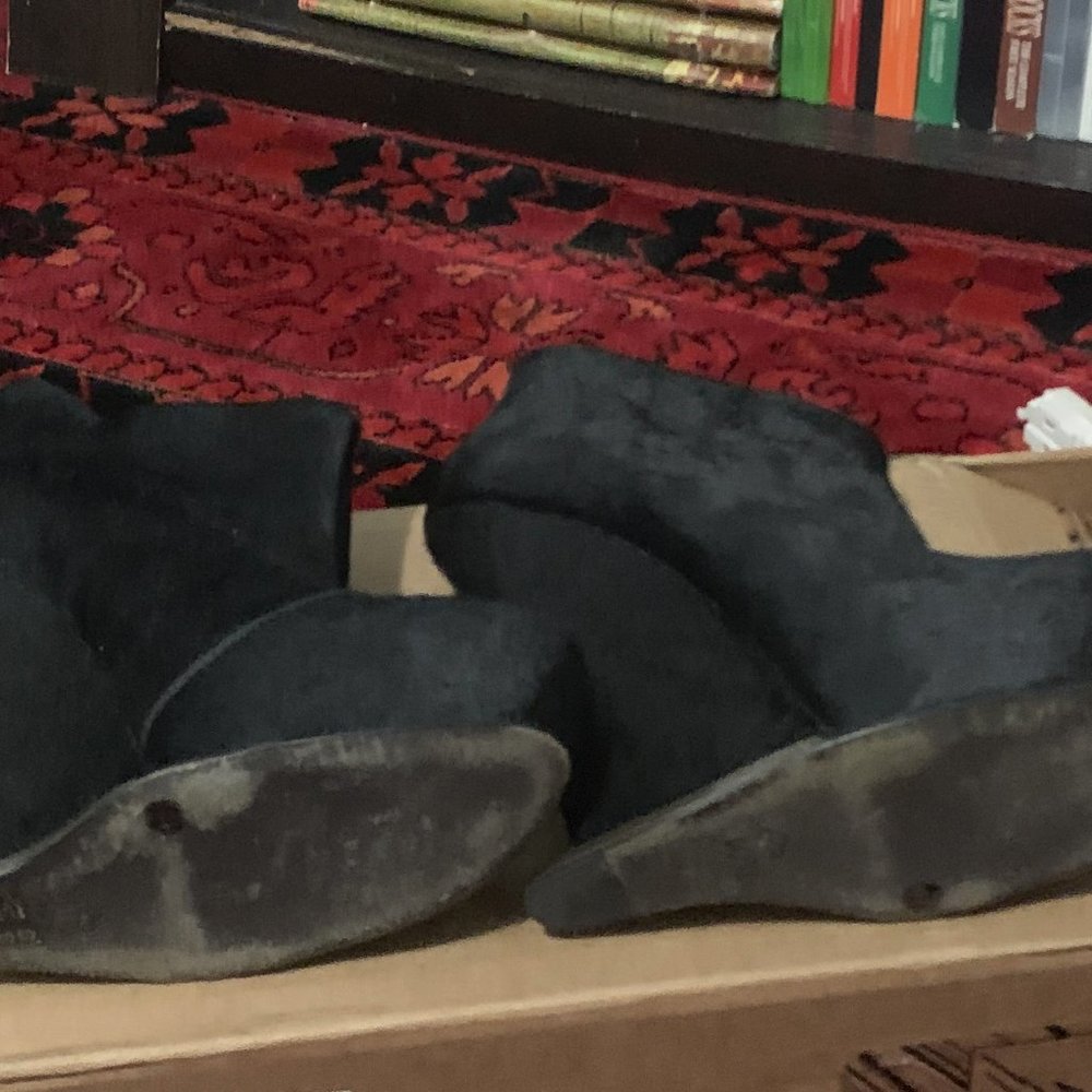 BCBG MAXZRIA PONY HAIR MENDEL WEDGE BOOTIE 9.5 US - Picture 2 of 4